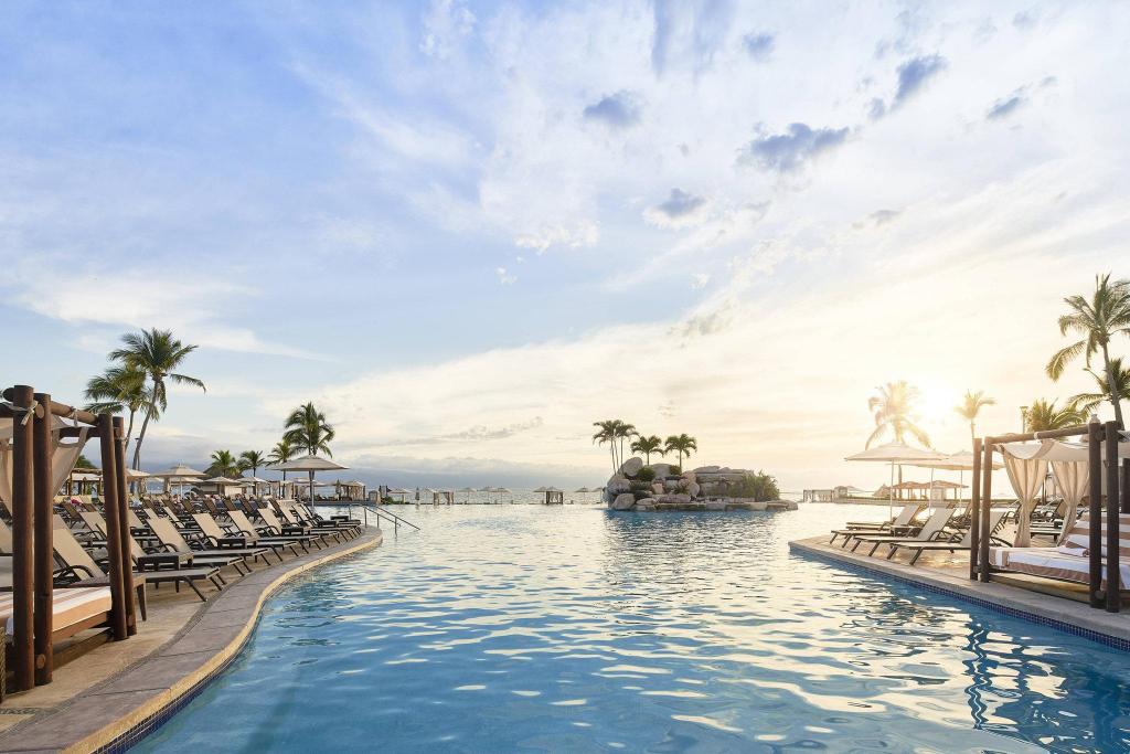 MARRIOTT PUERTO VALLARTA MARRIOTT PUERTO VALLARTA